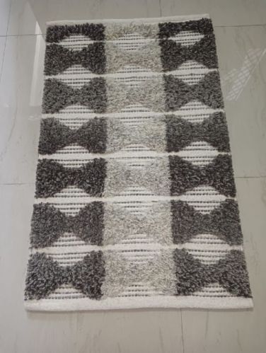 Plain Cotton Hand Woven Carpets, Size : 5x6feet