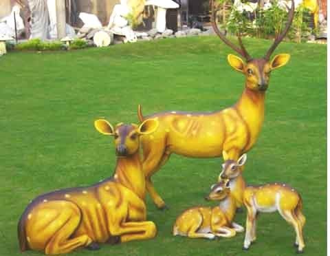 Fiberglass Deer Family Statue For Exterior Decor