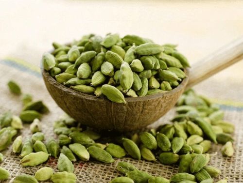 Welldon Pods Green Cardamom, For Cooking, Making Tea, Variety : Bold