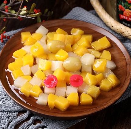 Canned Cocktail, Brand Name : Leh Berry