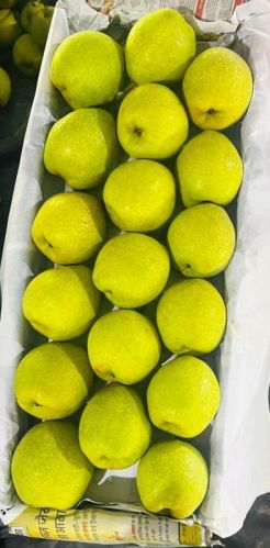 Organic Fruit Pear, Packaging Size : 10 Kg