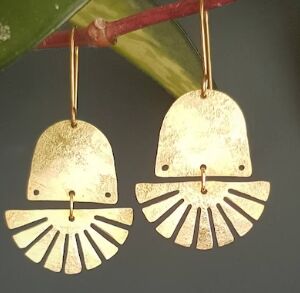 Plain Gold Plated Ladies Fancy Brass Earrings, Style : Antique