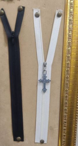 Plain Zinc Alloy Nylon Customized Zip Puller, Packaging Type : Gunny Bag