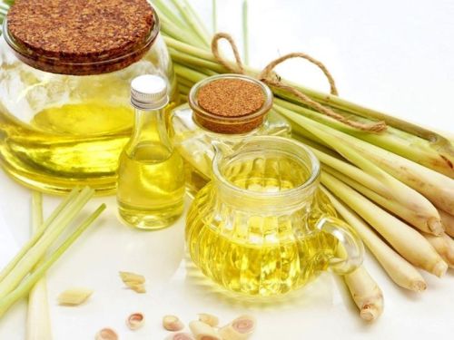 Organic Lemongrass Oil, Packaging Size : 25kg