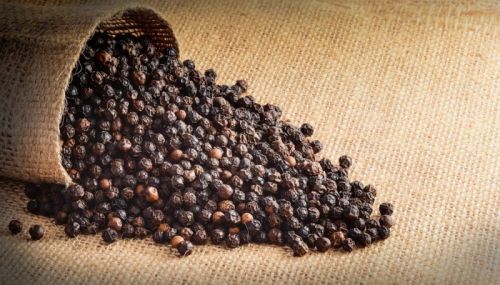 Common Whole Black Pepper, Specialities : Long Shelf Life, Rich In Taste