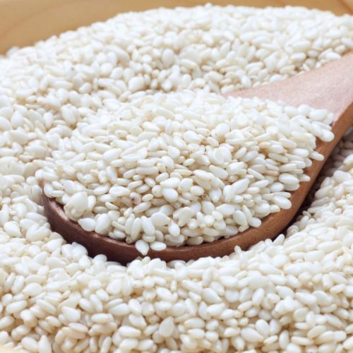 Hulled Common Dried White Sesame Seeds, For Cooking, Packaging Size : 5-10 Kg