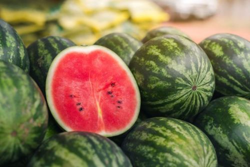 Green Organic Fresh Watermelon, For Human Consumption, Packaging Type : Paper Box