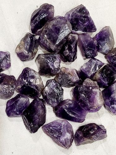 Aart-in-stones Non Polished African Amethyst Rough Gemstone, For Jewellery, Healing, Size : 30-40mm, 40-50mm