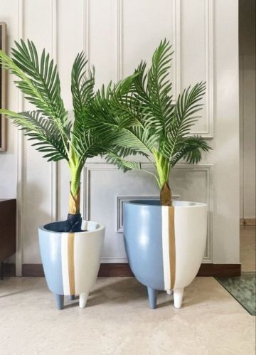 Multicolor Round Decorative Fiberglass Planter, For Outdoor Use, Indoor Use, Portable Style : Standing