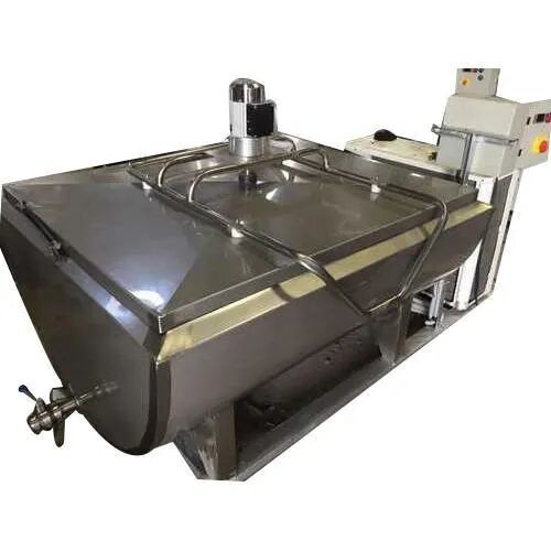 Standard 2000 L Bulk Milk Chiller, Automatic Grade : Automatic