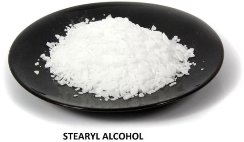 Stearyl Alcohol Flakes, CAS No. : 112-92-5