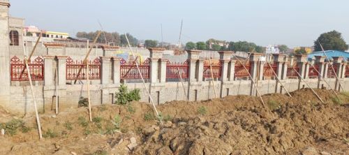 Gray Polished Cast Iron Boundary Grill, For Hotels, Feature : Attractive Look, High Quality