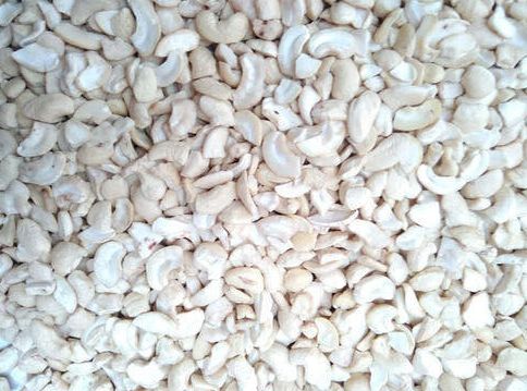4 Pieces Split Cashew Nuts, For Sweet Dishes, Direct Consumption, Packaging Type : Plastic Pack