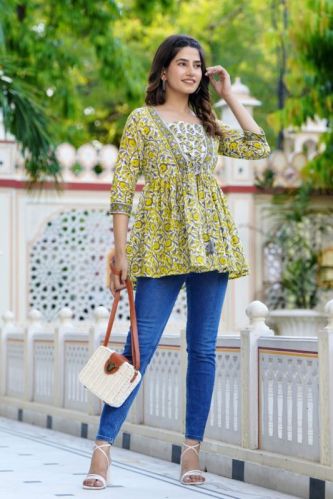 Multicolor Cotton Hand Block Printed Top, For Casual Wear, Gender : Female