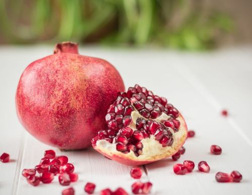 Pomegranate, Packaging Type : Paper Box