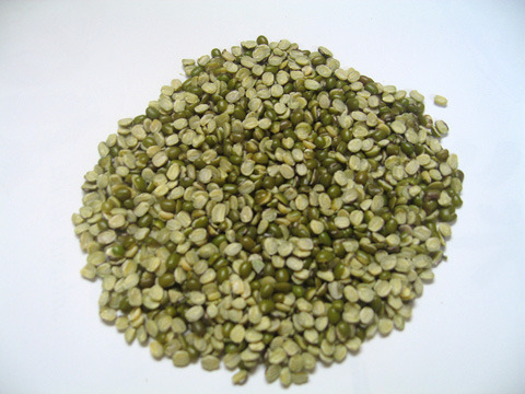 Natural Green Split Moong Dal, For Cooking, Grade Standard : Food Grade