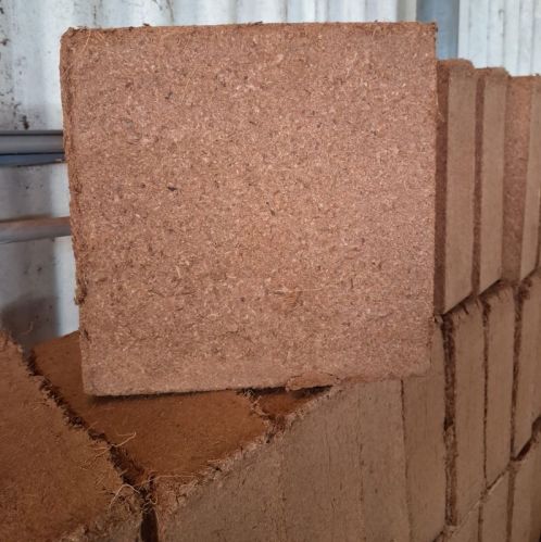 Solid Square High EC Sieved Cocopeat Block, For Agriculture Use, Color : Light Brown