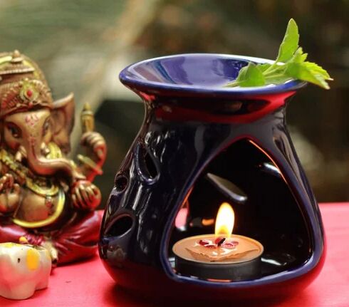 Decorative Ceramic Oil Diffuser, For Home, Hotel, Office, Feature : Fine Finishing, Heat Resistance