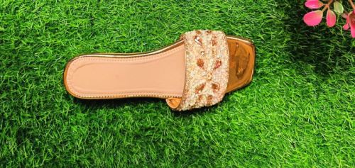 Ladies Embroidered Work Sandal, Packaging Type : Paper Box