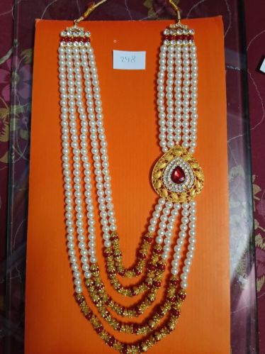 Plastic & Glass Beads imitation jewellery, Color : Silver