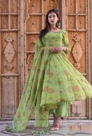 Regular Fit Full Sleeves Green Georgette Ladies Anarkali Suit, Occasion : Party Wear