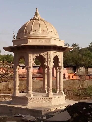 Light Red Carved Polished Sandstone Chatri