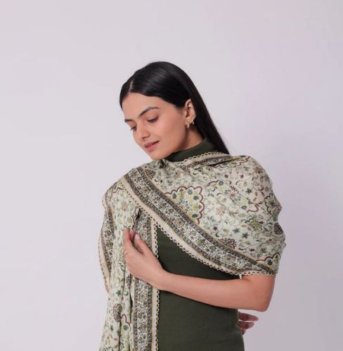 Floral & Paisley Green Viscose Scarf, Size : 70x30 Inch