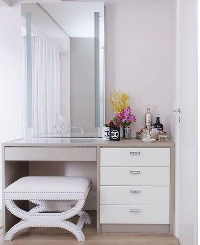 White Rectangular Polished Wooden Modern Dressing Table, For Home