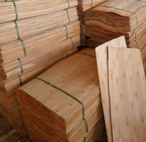 Rubber Core Veneer, For Furniture, Veneer Type : Natural Wood