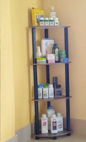 Rectangular Corner Polished Plastic Rack