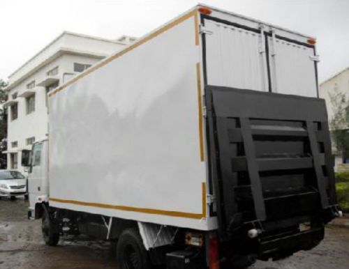 Rectangular Mild Steel Tail Lift Container, For Automobile Industry, Size : Standard