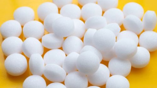 Deftton Naphthalene Balls, Packaging Type : Plastic Packet