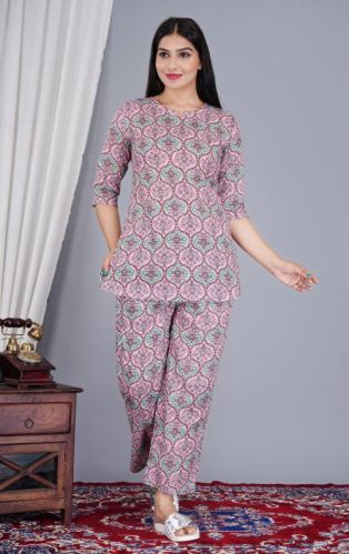 Multi Colour Ladies Cotton Night Suit, Packaging Type : Poly Bag
