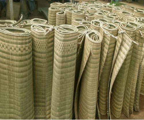 Dark Green Rectangular 100 % Natural Grass Floor Mat, For Household, Technics : Handloom
