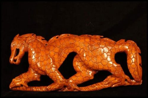 Polished Dragon Wooden Art, For Home Decor, Feature : Shiny Look, Heat Resistance, Fine Finishing