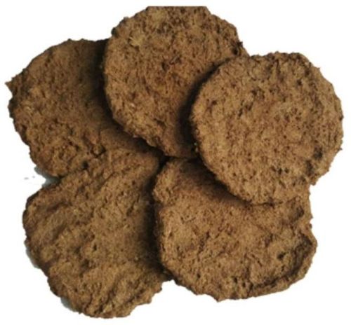 Brown Cow Dung Cake, For Agricultural Religious, Shape : Round