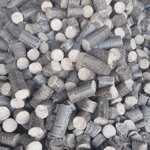 Natural Brown Cylindrical Groundnut White Coal Briquettes, For High Heating, Steaming, Purity : 90%