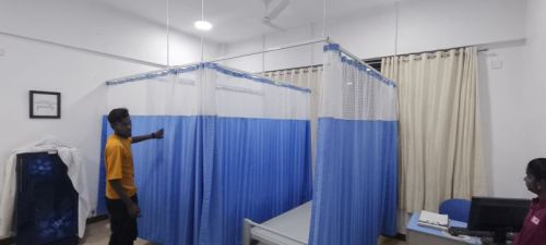 Plain Hospital Curtains, Length : 8 Feet, Packaging Type : Poly Bag