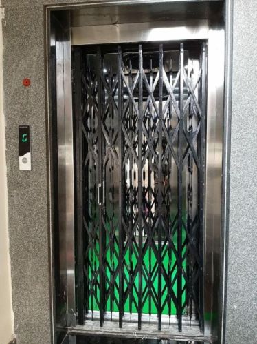 Electric Manual Door Elevator for Office, Malls, Home, Complex, Hotel, Restaurant