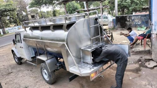 Coated Stainless Steel Mayra Dairy Industries Milk Storage Tank, Color : Light Silver