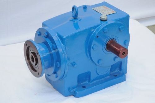 Helical 100-200 Kg Cast Iron Electric Powder Coated Bevel Gearbox, For Conveyor, Robotics, Pharmaceutical Machinery