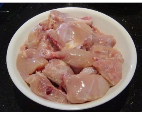 WHITE FOODS Frozen Curry Cut Chicken, Packaging Type : LD Shrink Bag