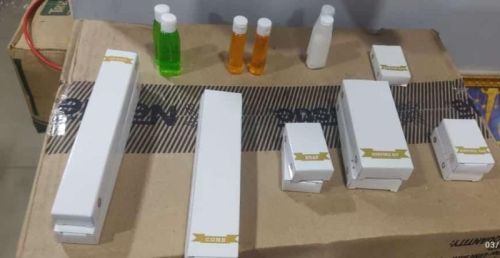 Plain Needibuy Toiletry Kit