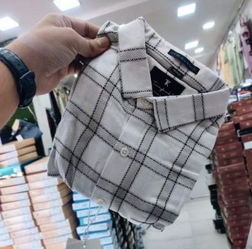 White Regular Fit Half Sleeves Cotton Mens Checked Shirts, Technics : Machine Made