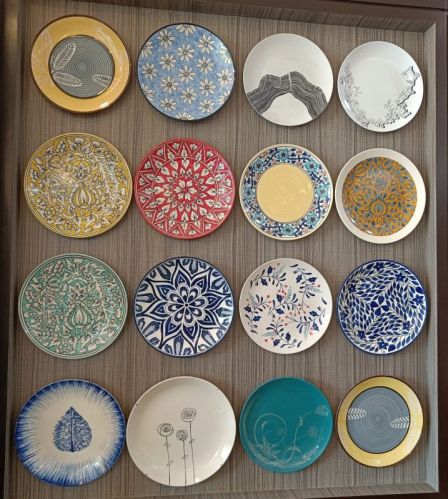 Multicolor Round Decorative Ceramic Plates, For Serving Food, Packaging Type : Cardboard Box