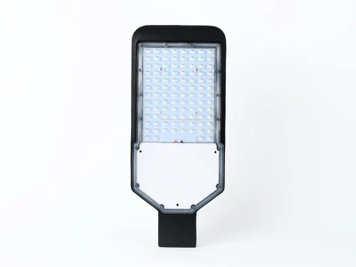 Cool White 100W LED Street Light With Lens, Certification : ISI