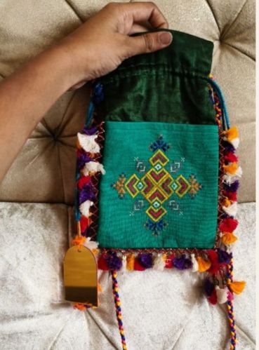 Printed Silk Mobile Potli Bag, Technics : Hand Made