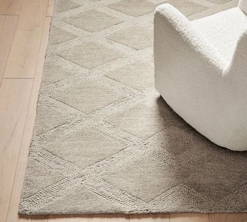 Rectangular Geometric Hand Tufted Designer Carpet, For Home, Office, Hotel, Speciality : Long Life, Soft