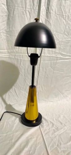 Incandescent Polished Iron Umbrella Table Lamp, For Decoration, Home Decorative, Voltage Rating : 220v