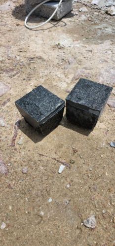 4MH Enterprises Bush Hammered Plain Black Cobble Stone For Flooring